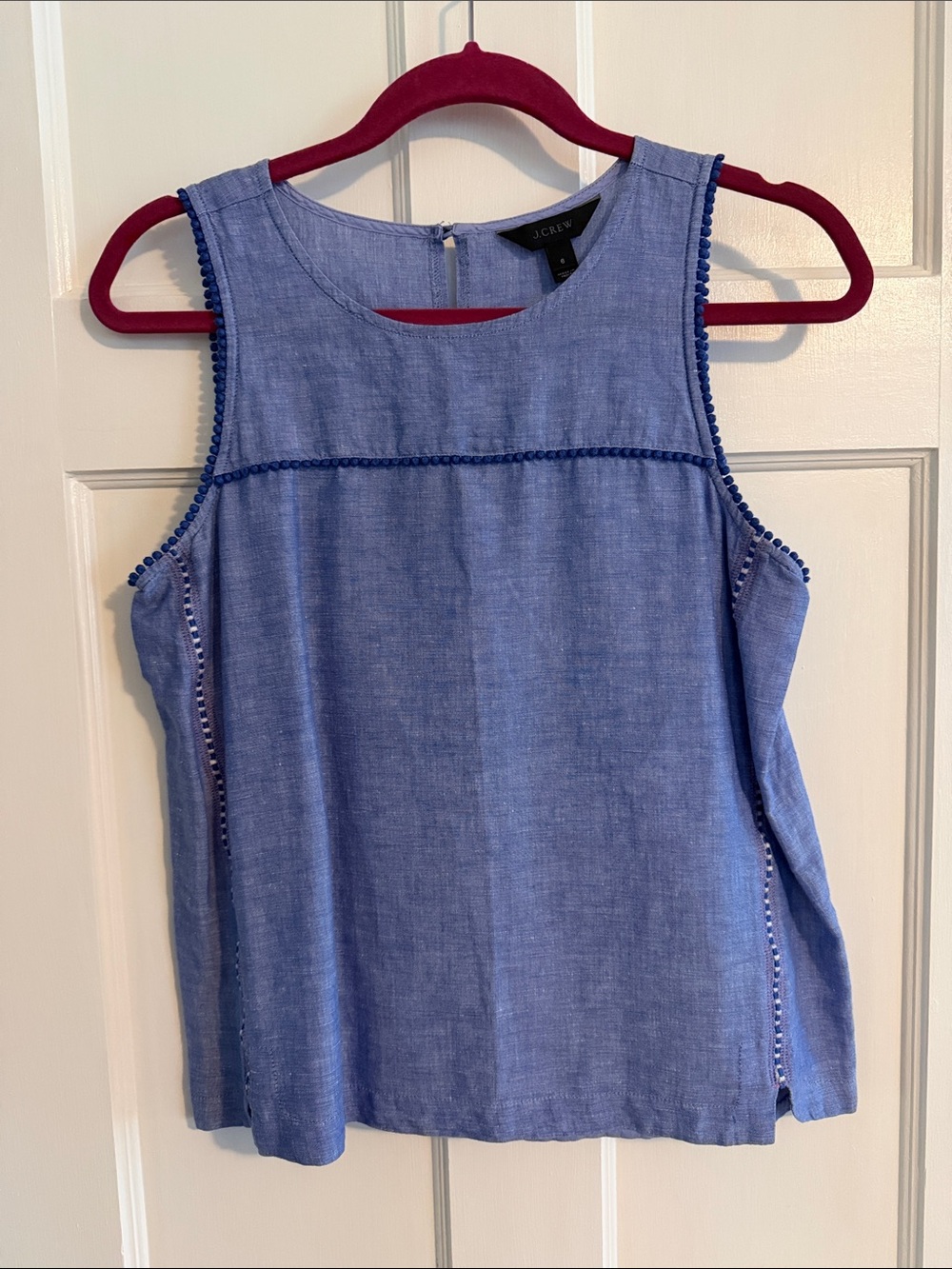 🫐J. Crew blue chambray cotton/linen sleeveless top. Size 6.